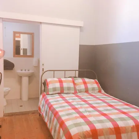 Sundancer Backpackers Hostel-2
